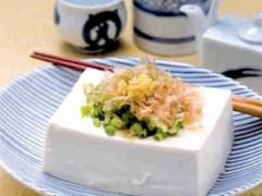 [shuǐ dòu fǔ]   水豆腐