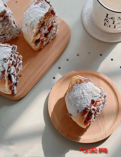 法式莓果乳酪包